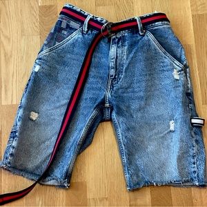 Distressed stonewash long cutoff jean shorts with extra long matching belt.